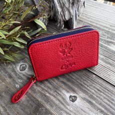 画像1: 【広島ジビエレザー×カープコラボグッズ】物語の詰まったラウンドファスナーミニ財布2026Ver.｜広島産鹿革使用｜広島東洋カープ公式ライセンスグッズ (1)