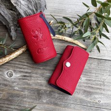 画像2: 【広島ジビエレザー×カープコラボグッズ】物語が詰まったキーケース2026Ver.｜広島産鹿革使用｜広島東洋カープ公式ライセンスグッズ  (2)