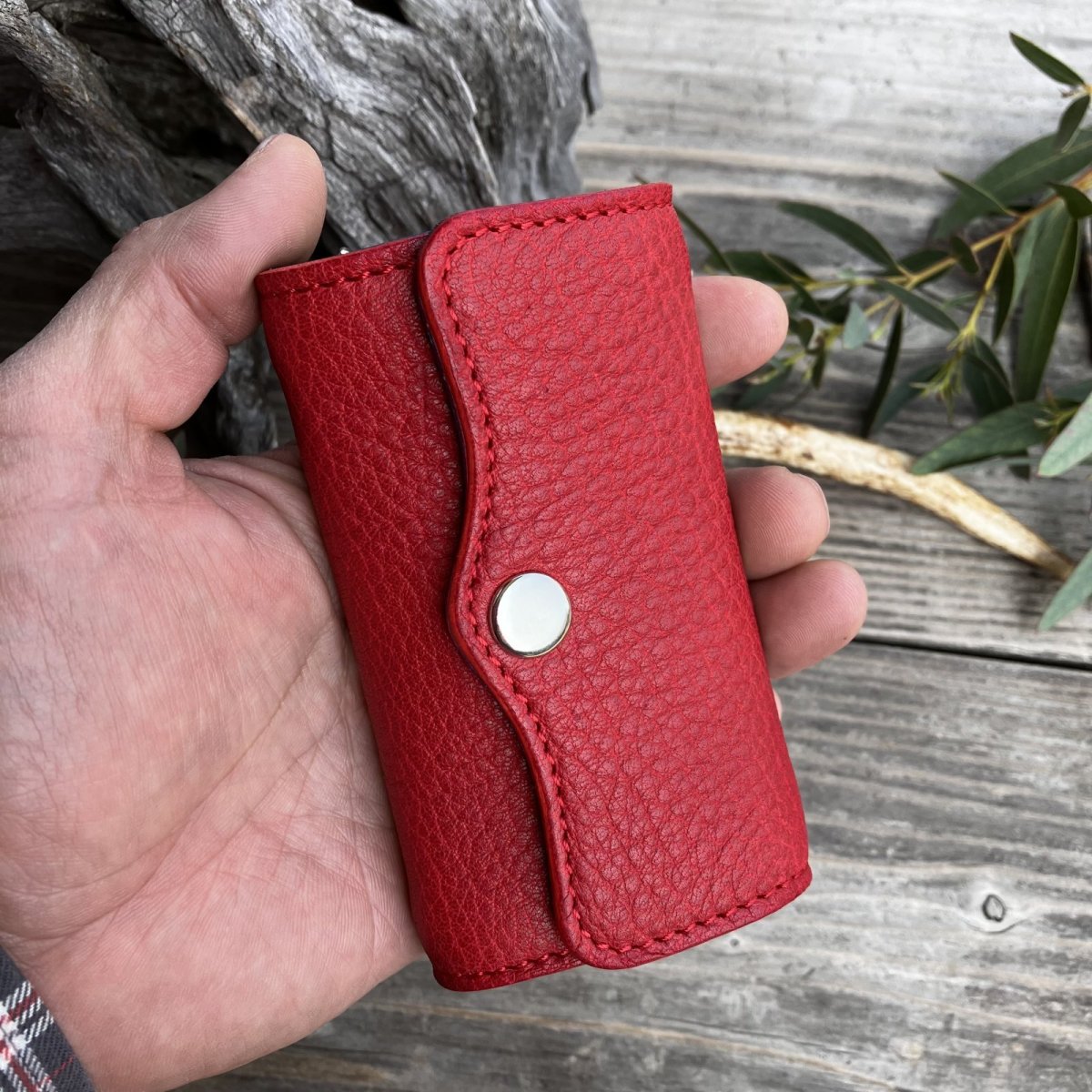 画像3: 【広島ジビエレザー×カープコラボグッズ】物語が詰まったキーケース2026Ver.｜広島産鹿革使用｜広島東洋カープ公式ライセンスグッズ  (3)