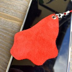 画像5: 広島ジビエレザー×ドラゴンフライズコラボグッズ　アビィ型スマホクリーナー｜広島県産鹿革 (5)