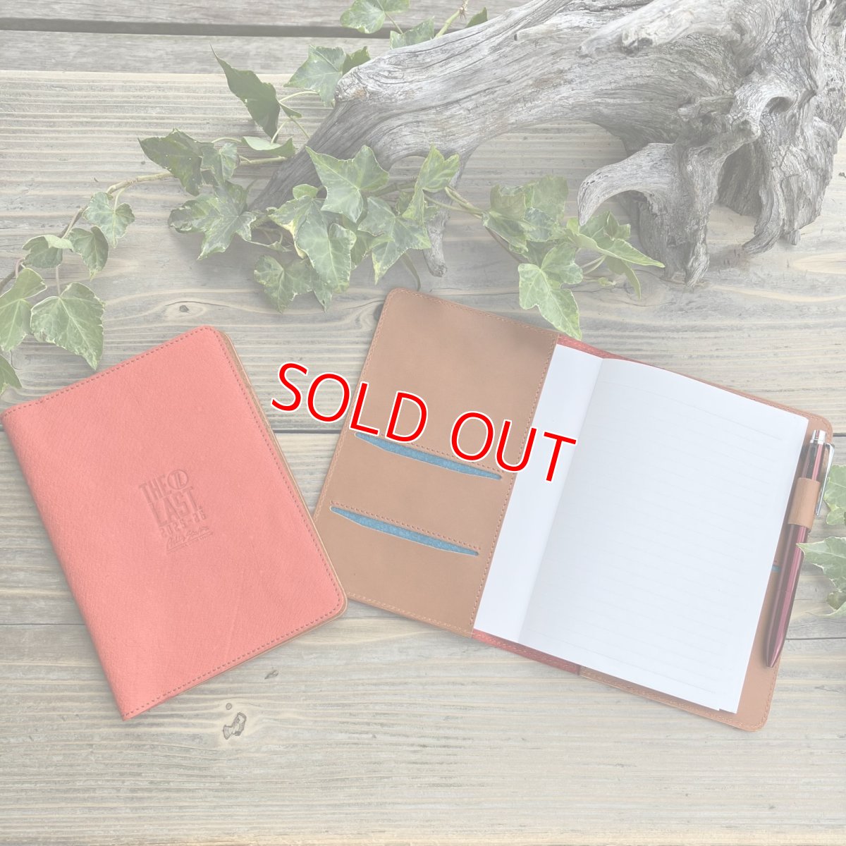 画像6: 広島ジビエレザー×ドラゴンフライズコラボグッズ　数量限定希少ジビエ猪革のB６サイズ手帳カバー　カード入れ＆ペン差し付きでとっても便利 (6)