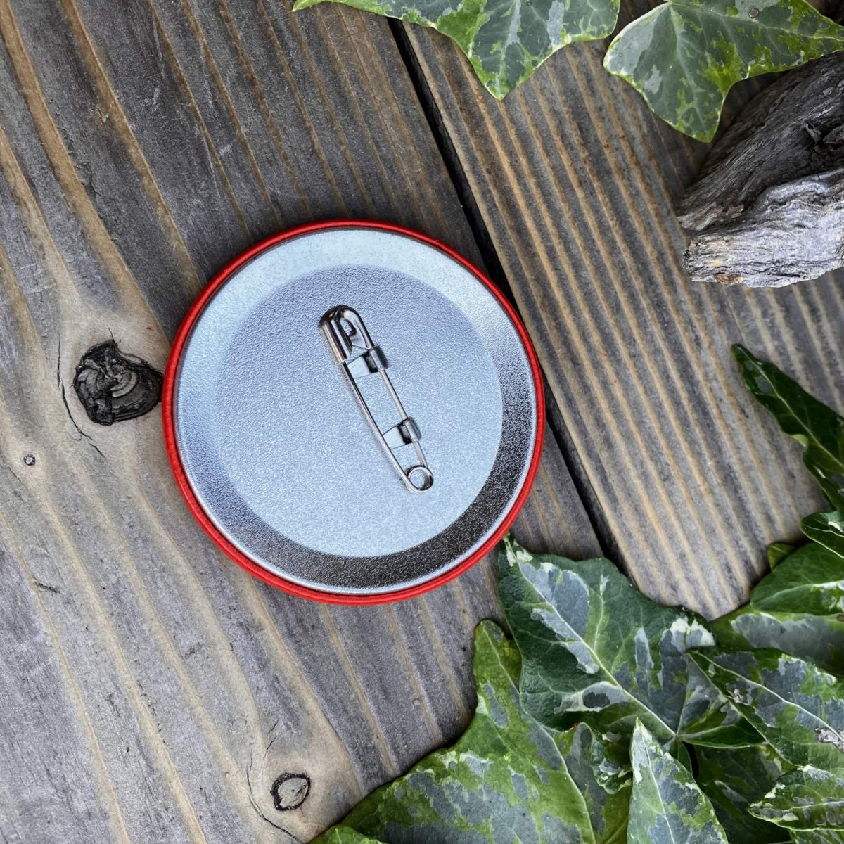 画像4: 広島ジビエレザー×ドラゴンフライズコラボグッズ 数量限定ジビエ鹿革の缶バッチ「シーズンロゴVer」 手触り抜群育てる缶バッチ (4)