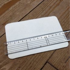 画像2: 厚みのあるセーム革　カットレザー　液晶画面のクリーニングなどに (2)