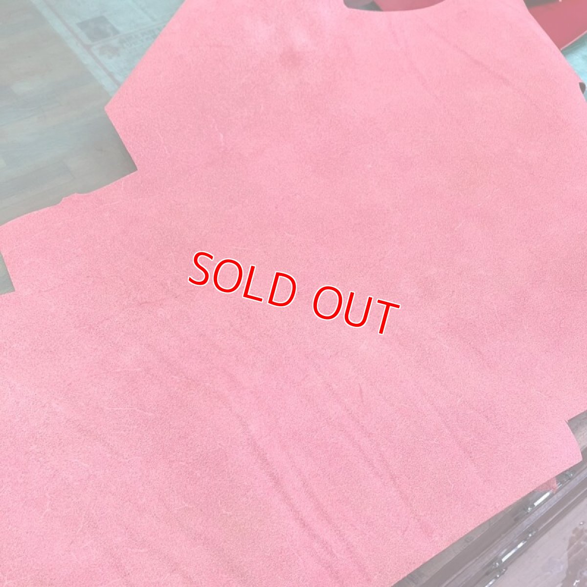 画像6: 栃木レザー　ジーンズレザーレッド　半端 (6)