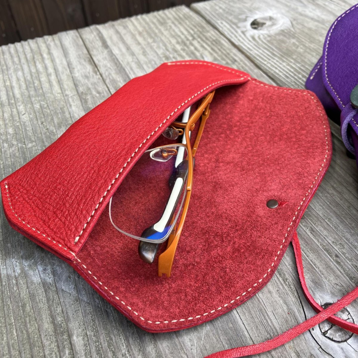 画像7: 【広島ジビエレザー】天然鹿革　革紐で巻くやさしいメガネケース　 (7)