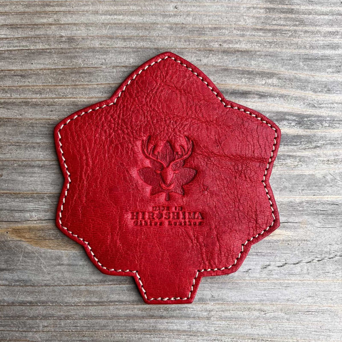 画像4: ジビエ鹿革「もみじモチーフ」コースター｜撥水加工×スウェード裏面｜記念品・OEM・ロゴ刻印オーダー可★記念品などご相談もお気軽に (4)