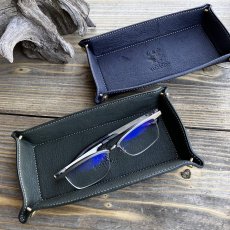 画像1: 【広島ジビエレザー】広島県産鹿革使用☆メガネや鍵を入れておくのにとっても便利なレザートレー (1)