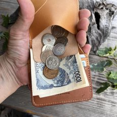 画像6: 【広島ジビエレザー】小さいのに頼れる。職人仕立ての天然鹿革ミニマム財布 (6)