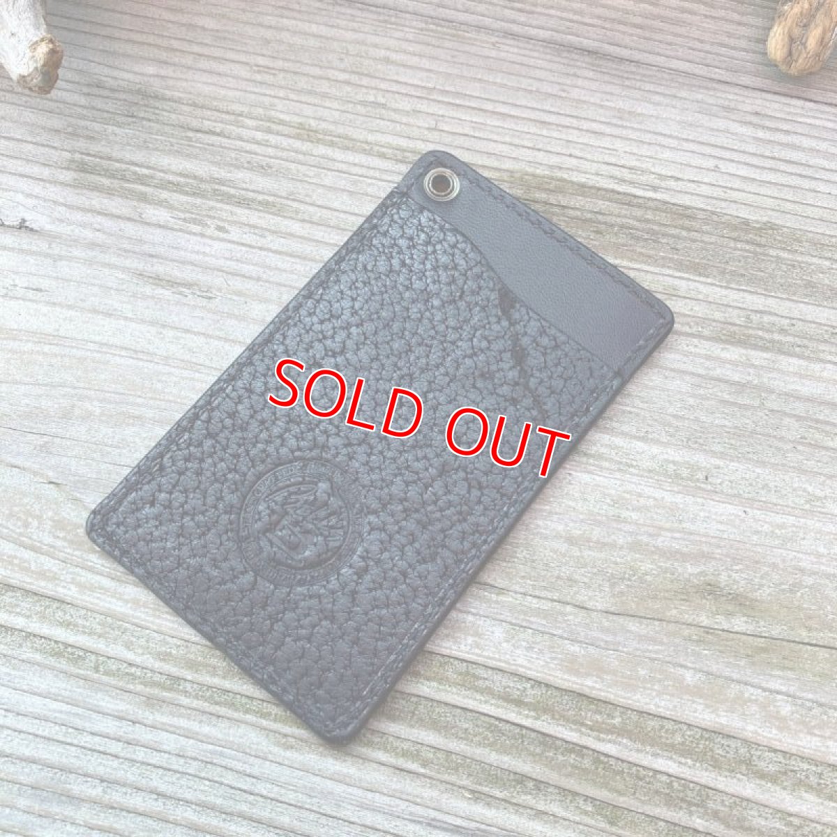 画像4: 【ヒグマレザー】荒々しいクマ革バージョン★パスケース / カード入れ (4)