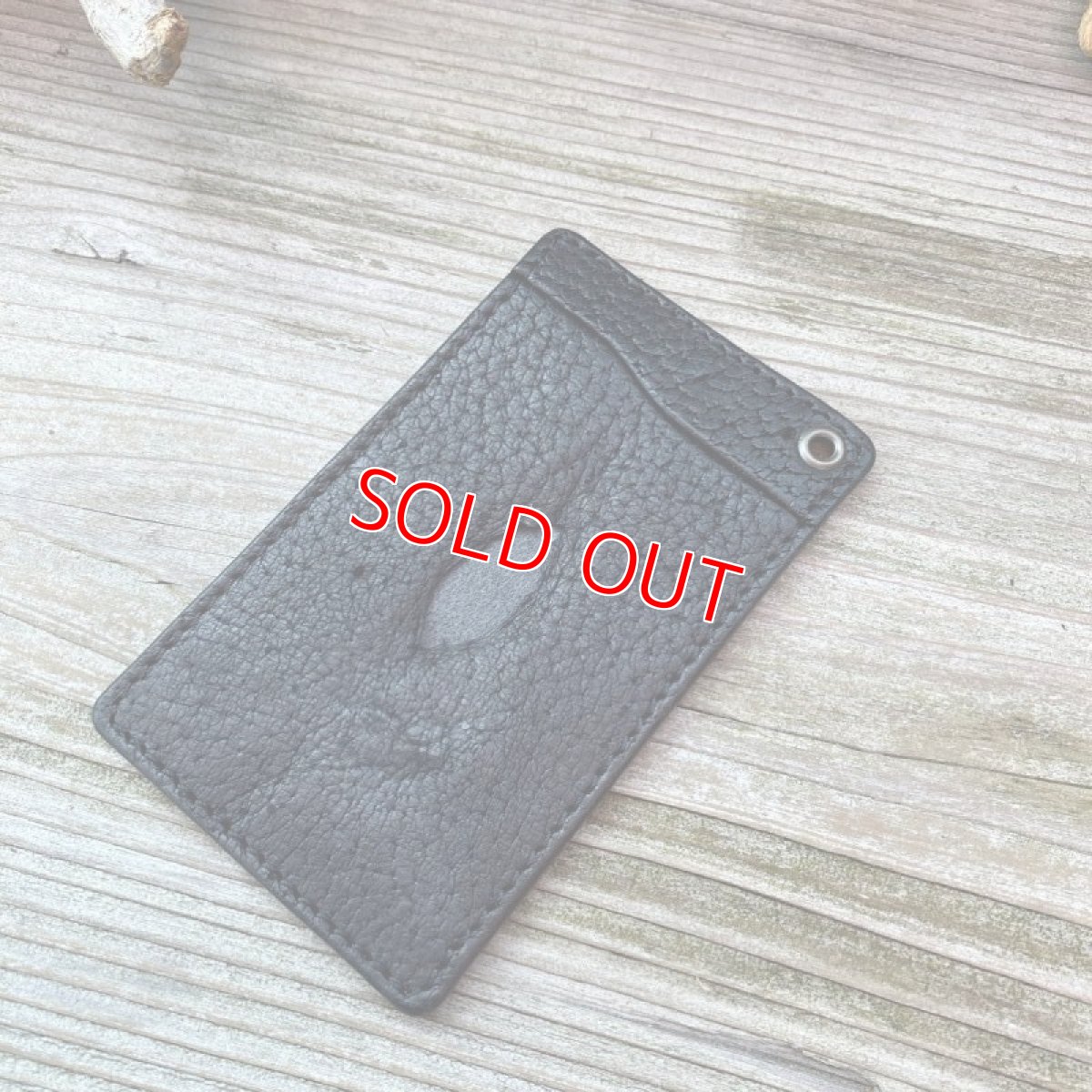 画像3: 【ヒグマレザー】荒々しいクマ革バージョン★パスケース / カード入れ (3)