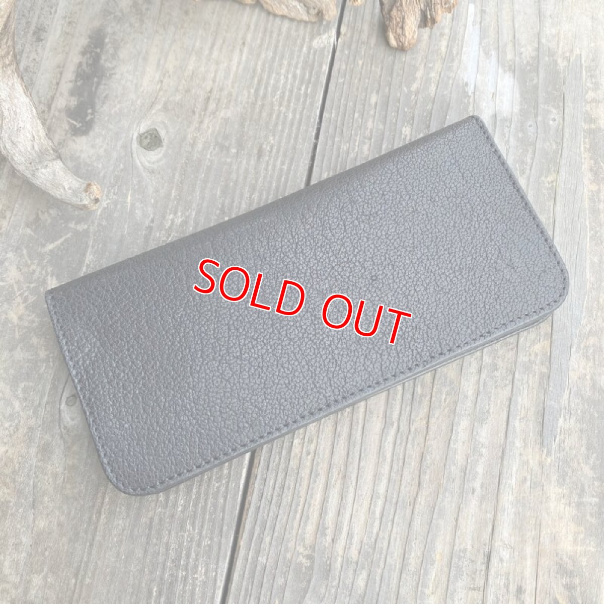 画像3: 【ヒグマレザー】スタンダードなデザインのとても使いやすい長財布 ★お札の端も折れにくい構造です (3)