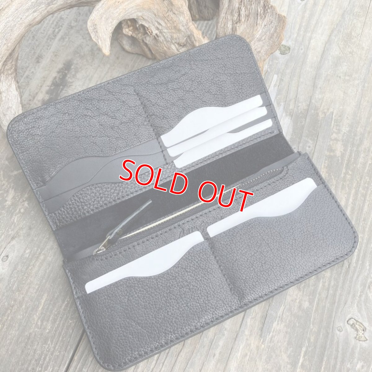 画像10: 【ヒグマレザー】スタンダードなデザインのとても使いやすい長財布 ★お札の端も折れにくい構造です (10)