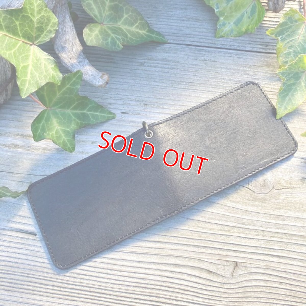 画像3: 【ツキノワグマレザー】荒々しいクマ革バージョン★二つ折りパスケース / カード入れ (3)