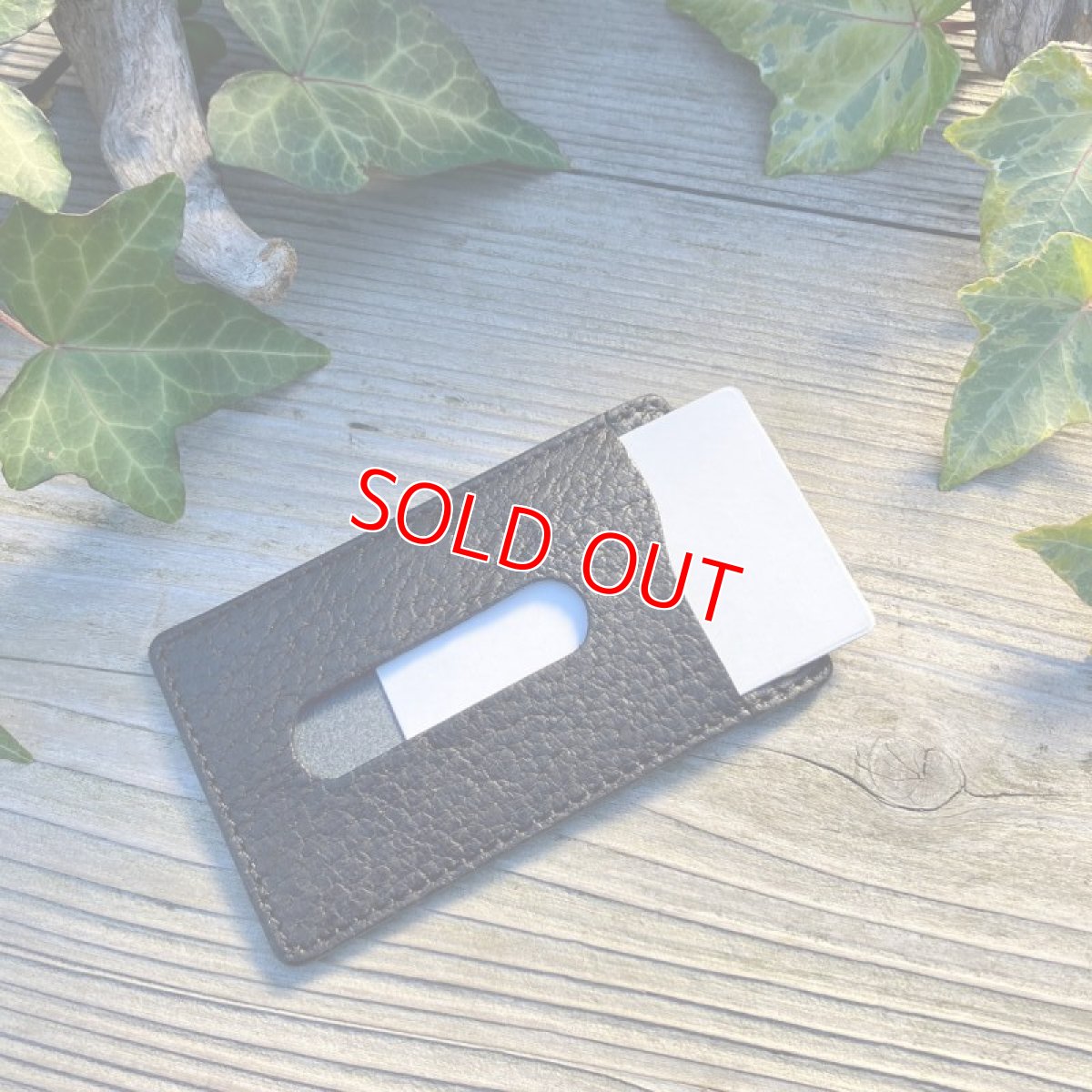 画像4: 【ヒグマレザー】荒々しいクマ革バージョン★パスケース / カード入れ (4)