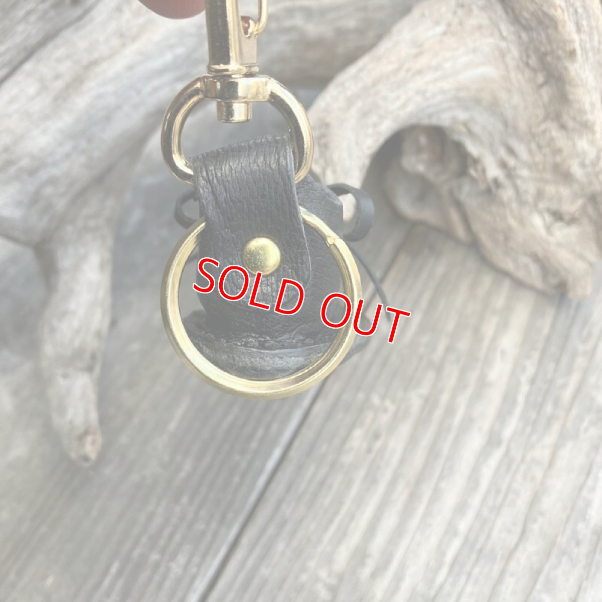 画像5: 【ツキノワグマ】熊革スニーカーキーホルダー/チャーム (5)