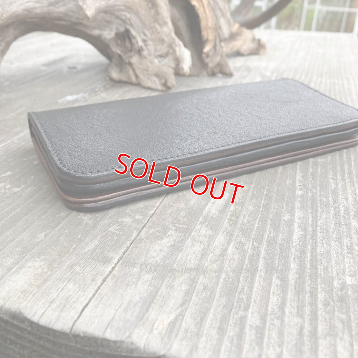 画像4: 【ヒグマレザー】スタンダードなデザインのとても使いやすい職人手作り長財布　★お札の端も折れにくい構造です (4)