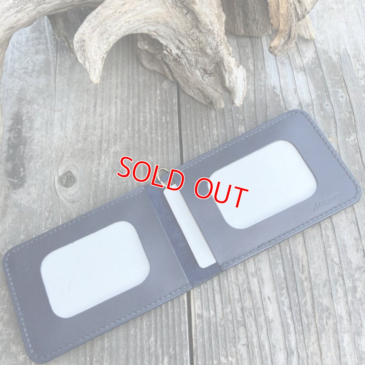 画像6: 【ツキノワグマレザー】荒々しいクマ革バージョン★二つ折りパスケース / カード入れ (6)