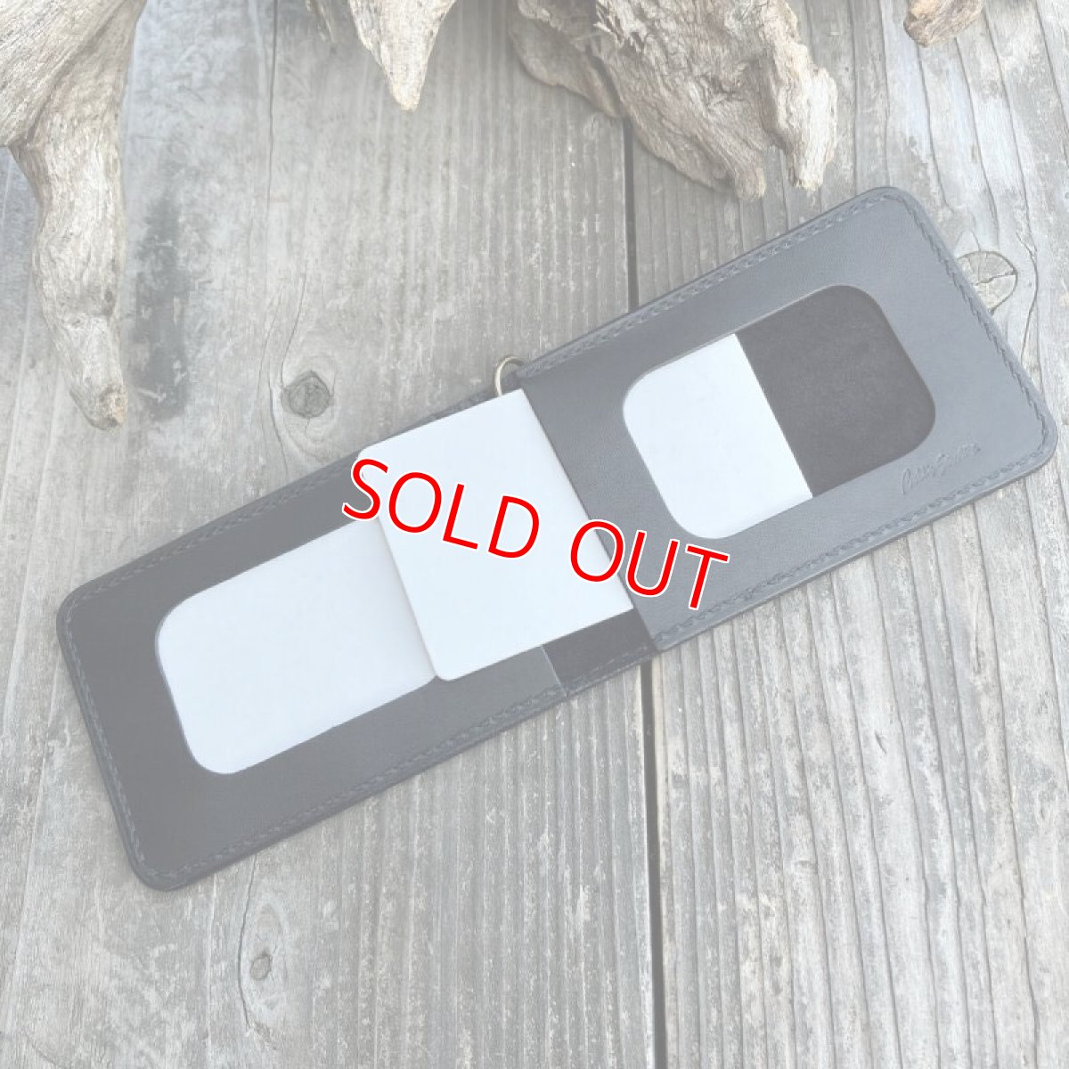 画像4: 【ヒグマレザー】荒々しいクマ革バージョン★二つ折りパスケース / カード入れ (4)