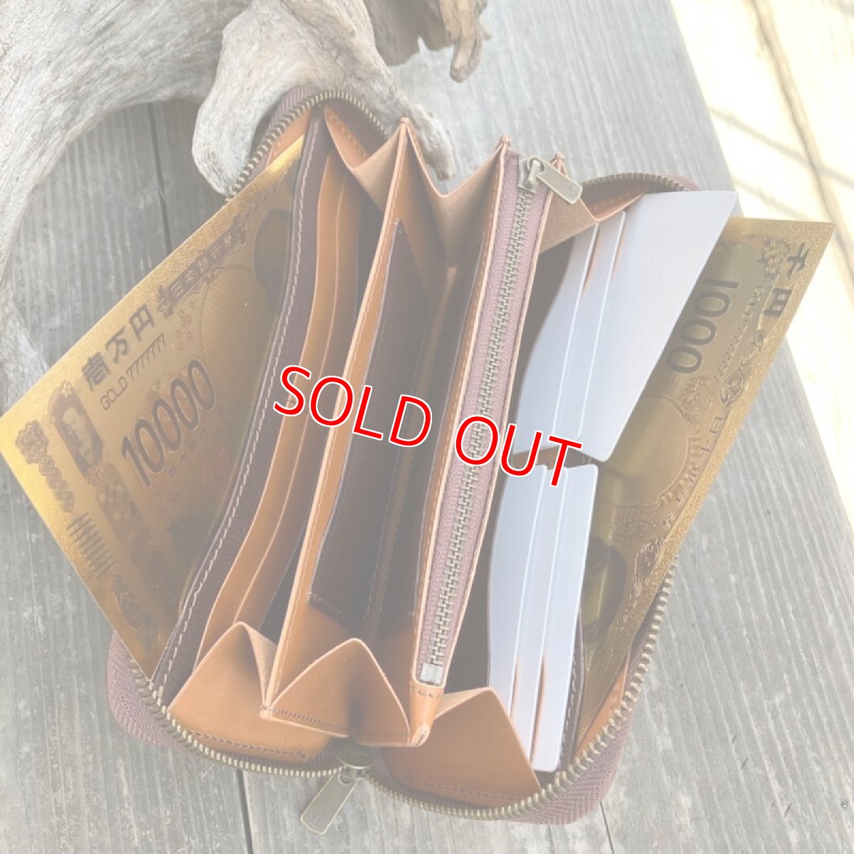 画像13: 【ツキノワグマレザー】ラウンドファスナー長財布　★NEWタイプツキノワグマ革＆牛革バージョン ダークブラウン (13)