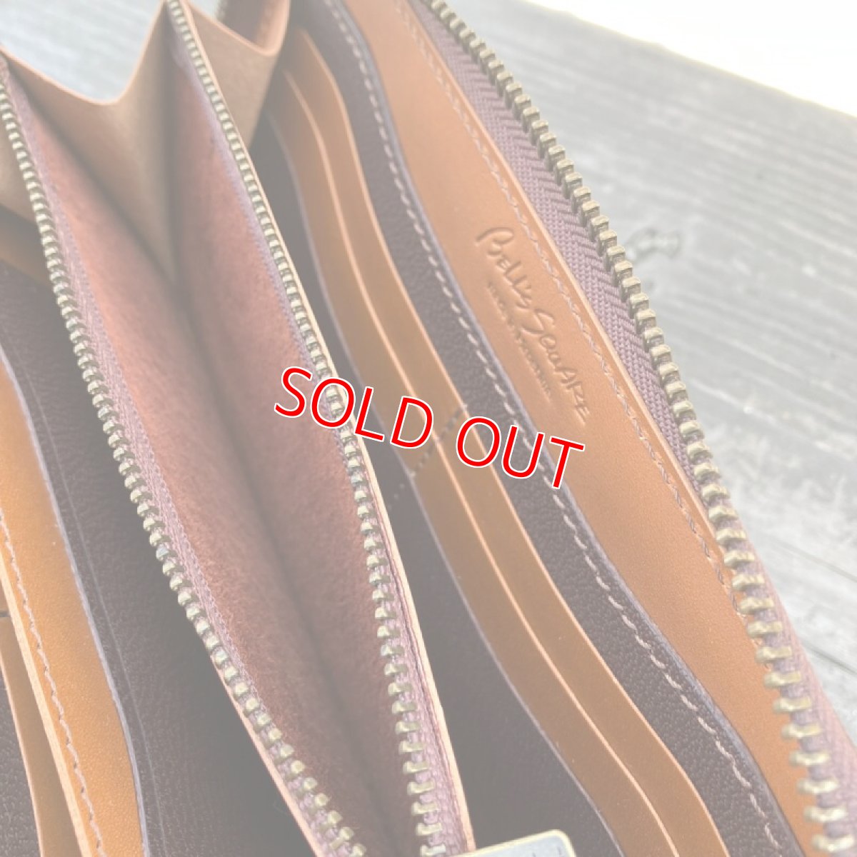 画像8: 【ツキノワグマレザー】ラウンドファスナー長財布　★NEWタイプツキノワグマ革＆牛革バージョン ダークブラウン (8)