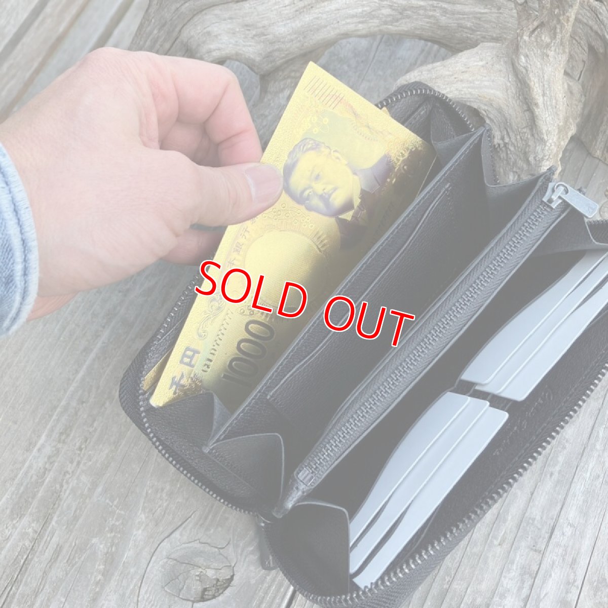 画像10: 北海道産ヒグマ革　限定1点ラウンドファスナー長財布　プレミアムバージョン (10)