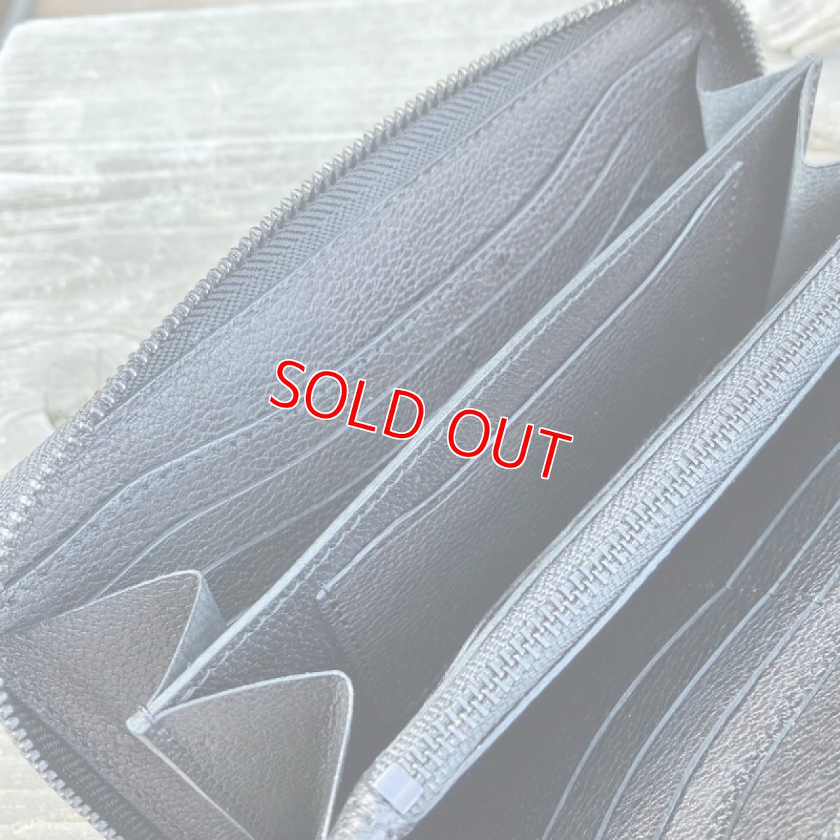 画像13: 北海道産ヒグマ革　限定1点ラウンドファスナー長財布　プレミアムバージョン (13)