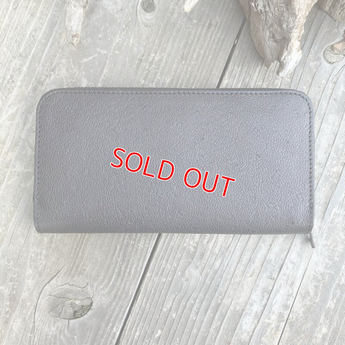 画像18: 北海道産ヒグマ革　限定1点ラウンドファスナー長財布　プレミアムバージョン (18)