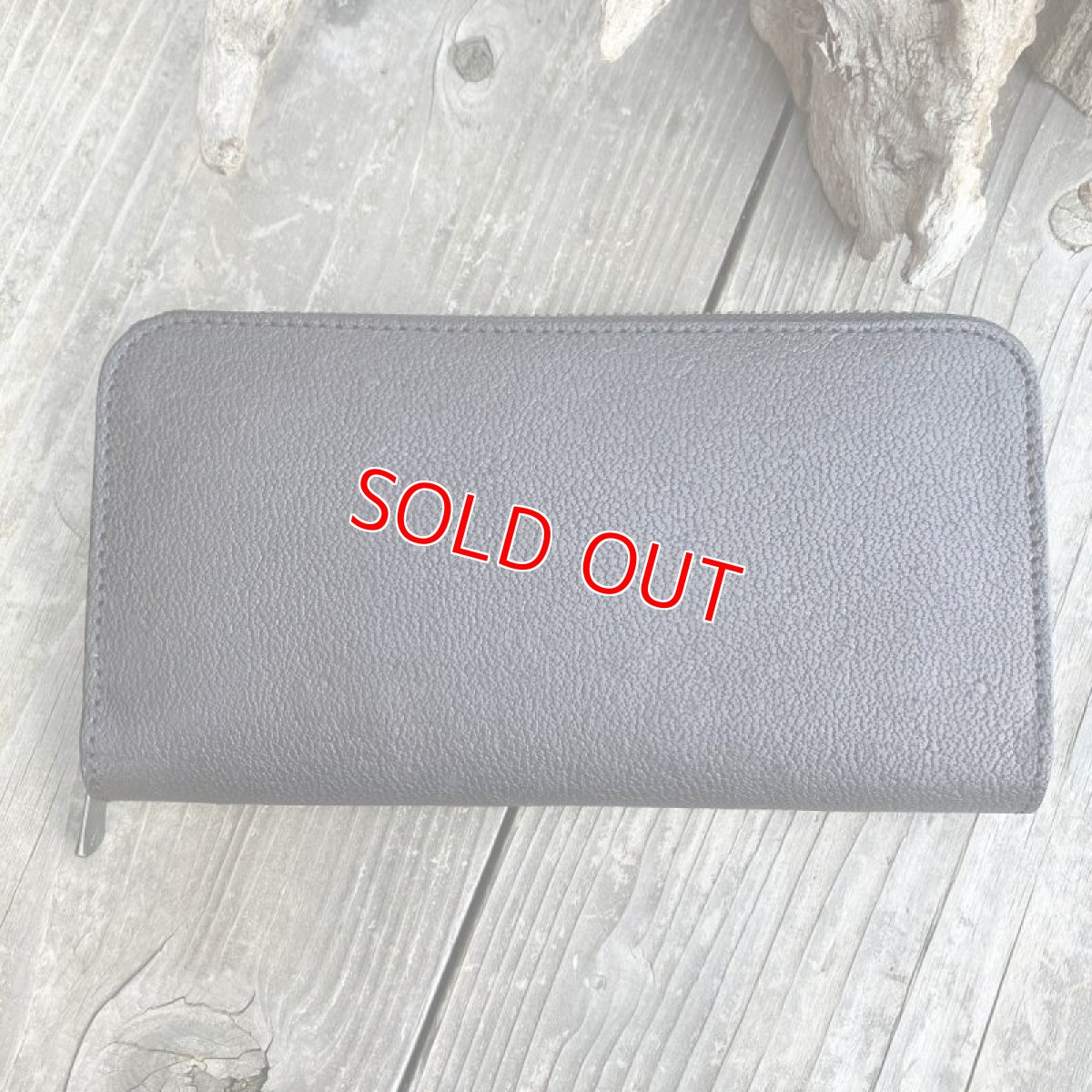 画像17: 北海道産ヒグマ革　限定1点ラウンドファスナー長財布　プレミアムバージョン (17)