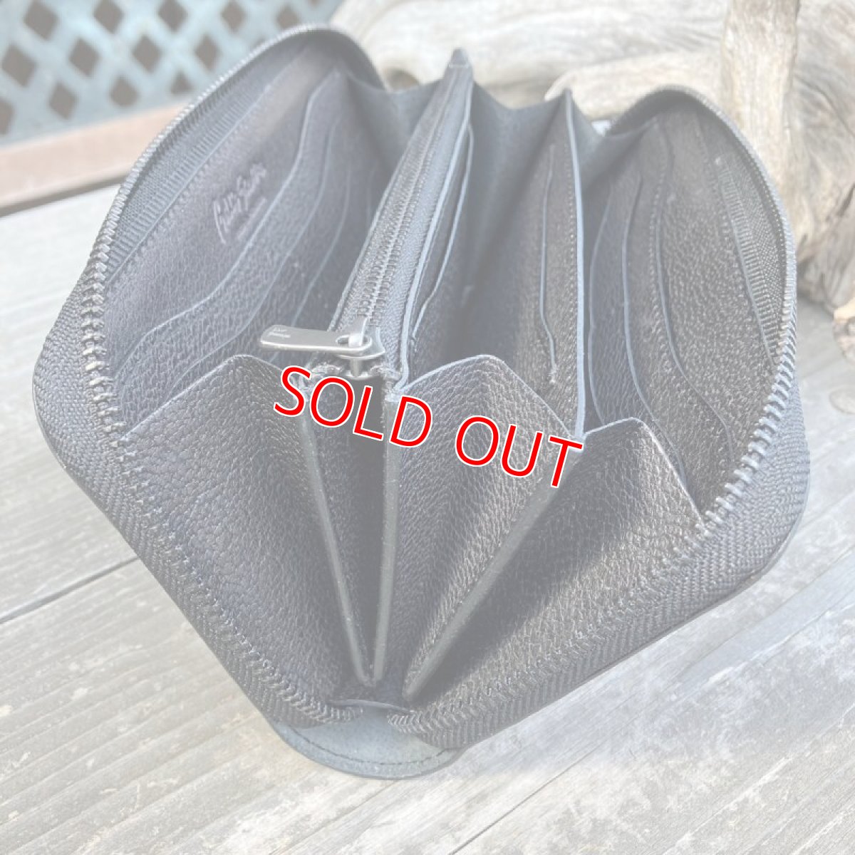 画像15: 北海道産ヒグマ革　限定1点ラウンドファスナー長財布　プレミアムバージョン (15)