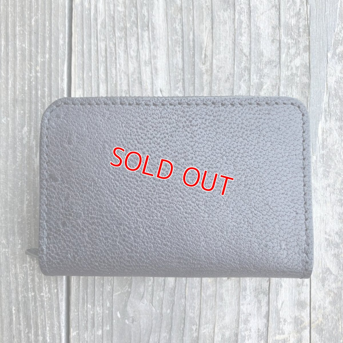 画像5: 【ヒグマレザー】ポケットにすっぽり!熊革&牛革ラウンドファスナーミニウォレット (5)