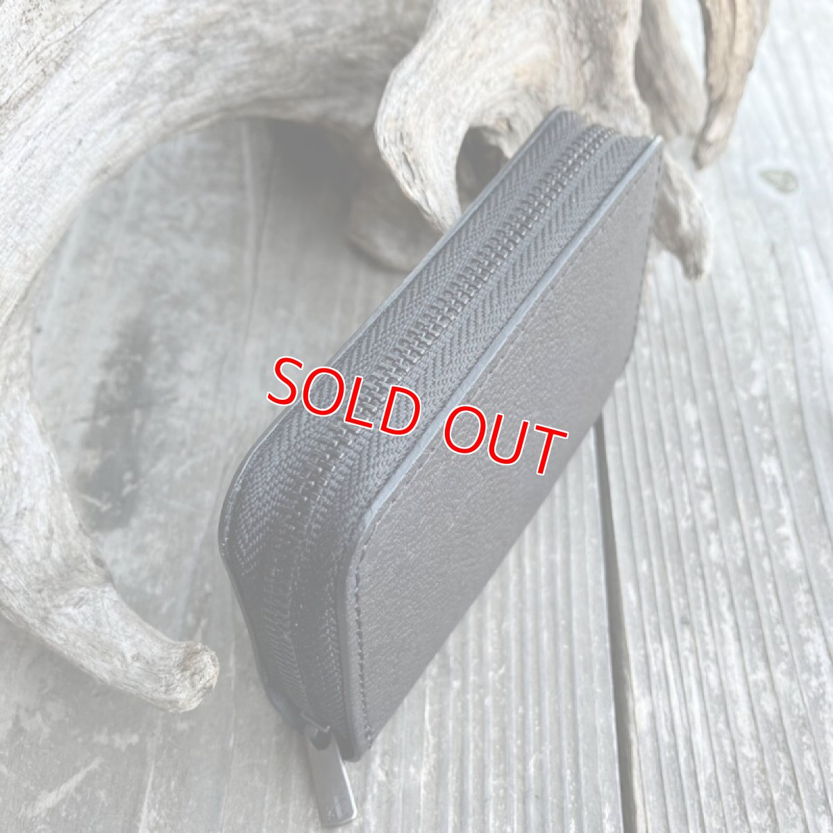 画像3: 【ヒグマレザー】ポケットにすっぽり!熊革&牛革ラウンドファスナーミニウォレット (3)