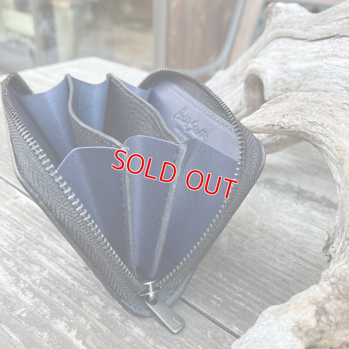 画像8: 【ヒグマレザー】ポケットにすっぽり!熊革&牛革ラウンドファスナーミニウォレット (8)