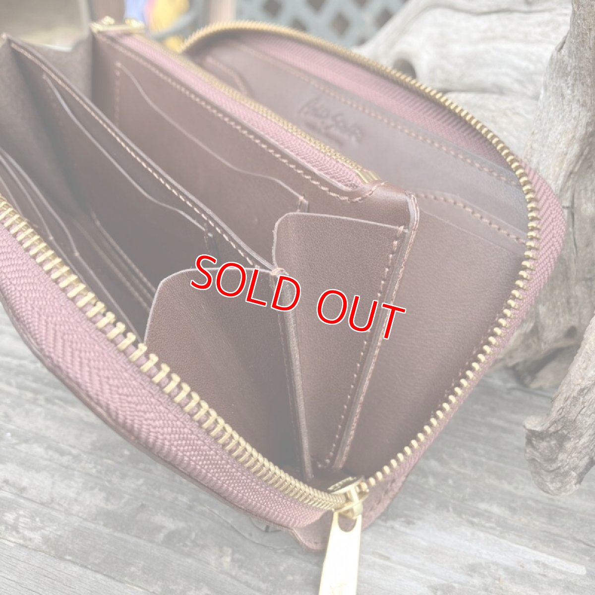 画像6: 【ツキノワグマレザー】ラウンドファスナー長財布　ツキノワグマ革＆牛革バージョン ダークブラウン (6)