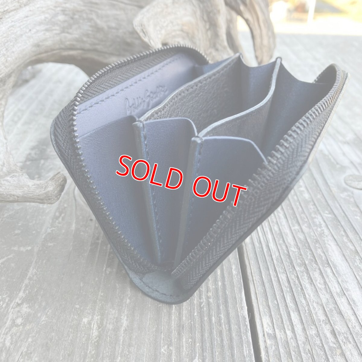 画像7: 【ヒグマレザー】ポケットにすっぽり!熊革&牛革ラウンドファスナーミニウォレット (7)