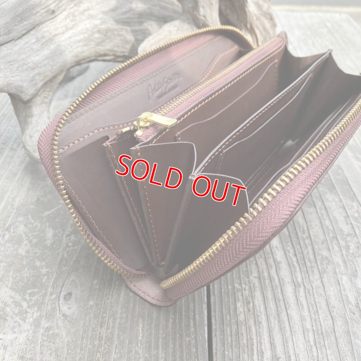 画像5: 【ツキノワグマレザー】ラウンドファスナー長財布　ツキノワグマ革＆牛革バージョン ダークブラウン (5)