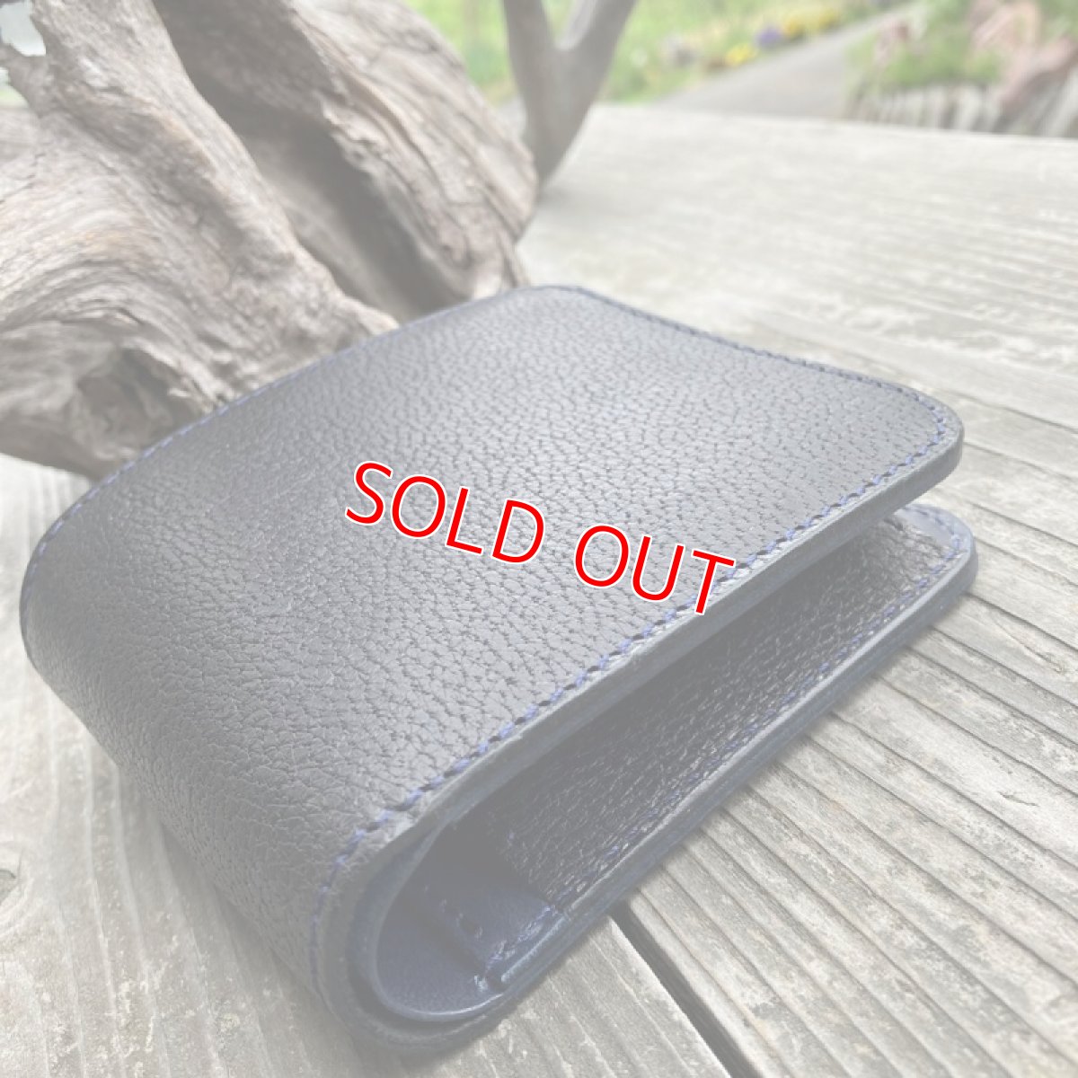 画像4: 【ヒグマレザー】北海道産☆ヒグマ革&牛革　スタンダード二つ折り財布 (4)