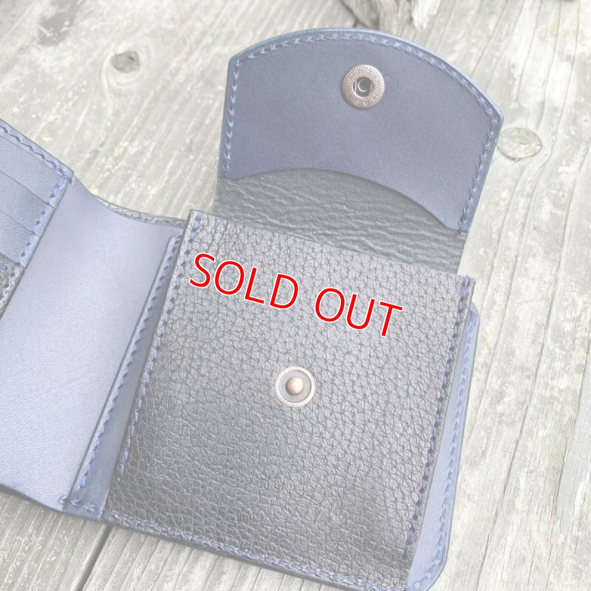 画像11: 【ヒグマレザー】北海道産☆ヒグマ革&牛革　スタンダード二つ折り財布 (11)