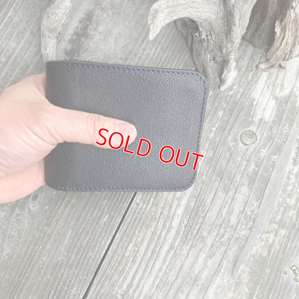 画像12: 【ヒグマレザー】北海道産☆ヒグマ革&牛革　スタンダード二つ折り財布 (12)