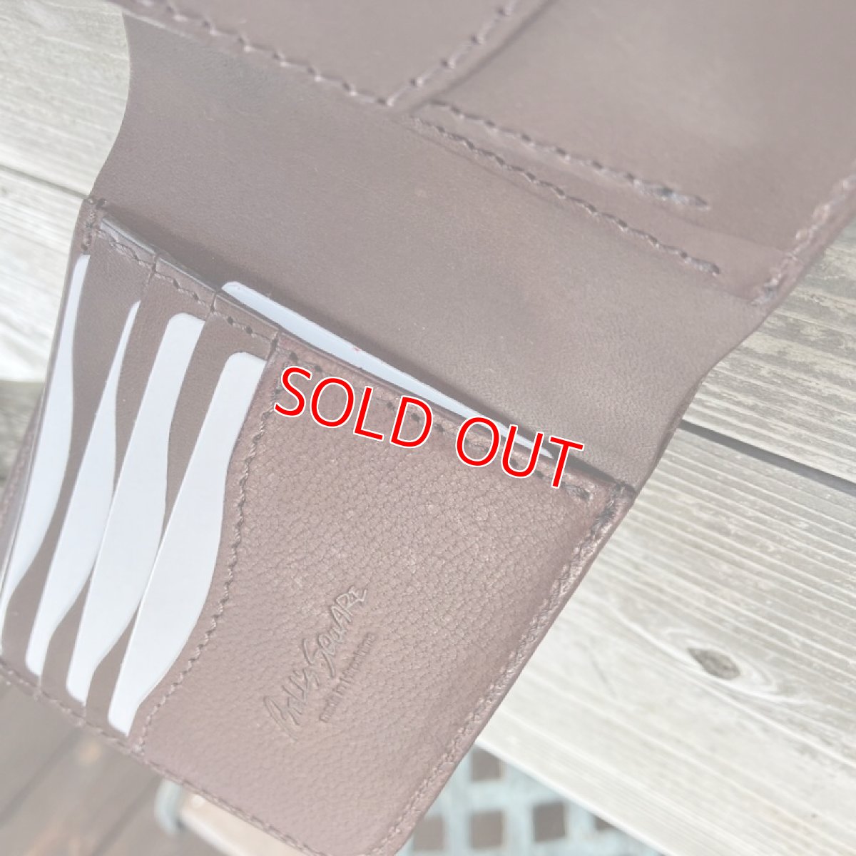 画像7: 【ツキノワグマ革】するっとした上品な質感の熊革&牛革　スタンダード二つ折り財布　ブラウン (7)