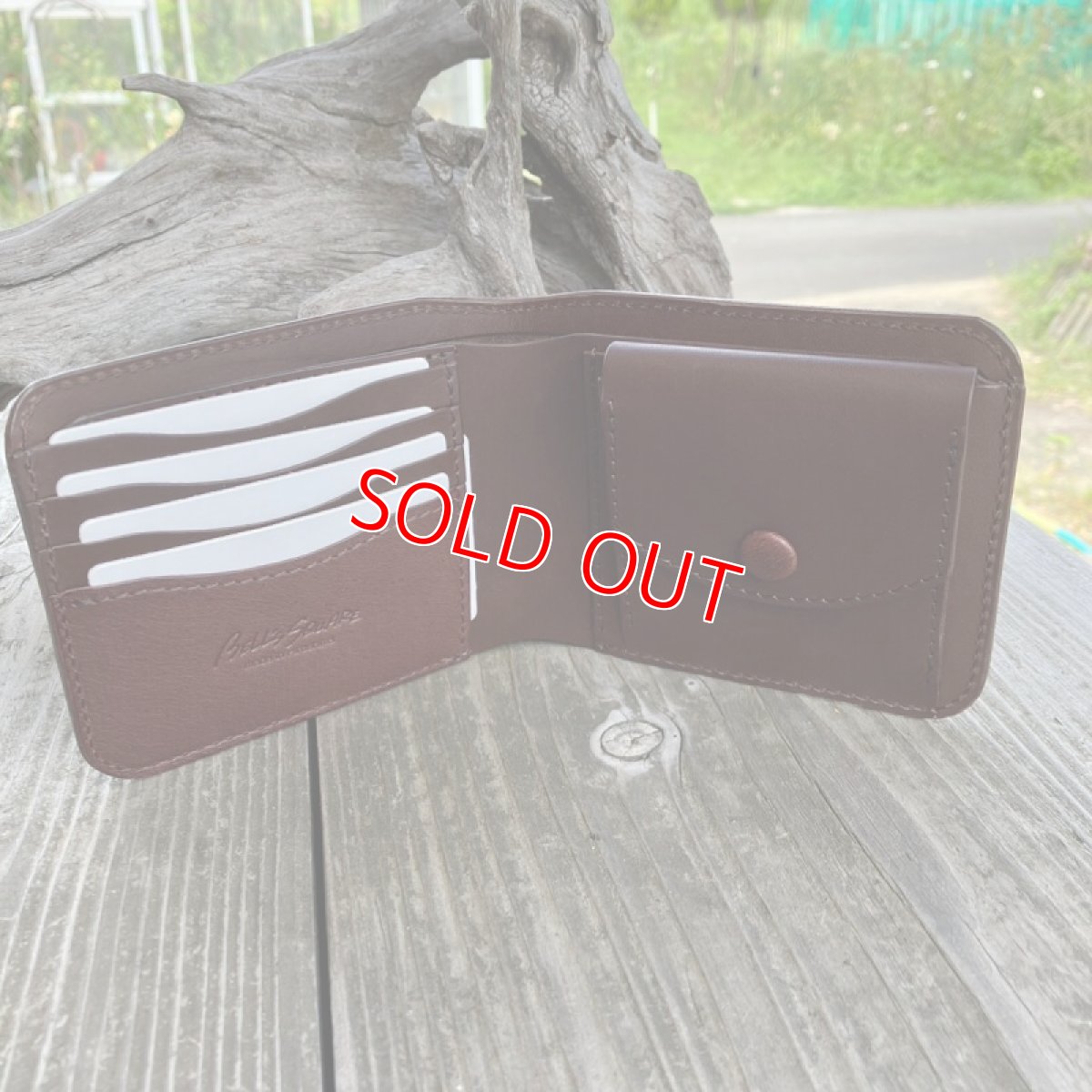 画像4: 【ツキノワグマ革】するっとした上品な質感の熊革&牛革　スタンダード二つ折り財布　ブラウン (4)