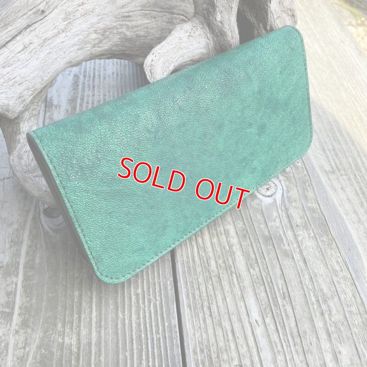 画像10: 【ツキノワグマレザー】人気の長財布がツキノワグマ革で登場！現品1点限り・限定色ムラ染めグリーン (10)