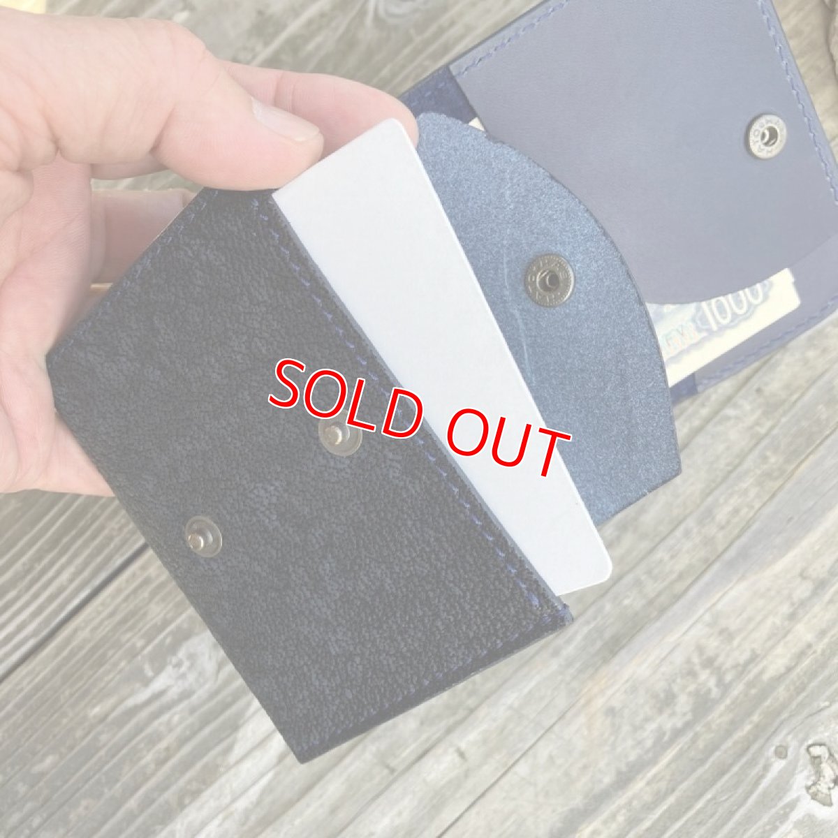 画像8: 【ツキノワグマレザー】カードが飛び出す！コンパクトにオールインワンミニ財布　ダークネイビー (8)