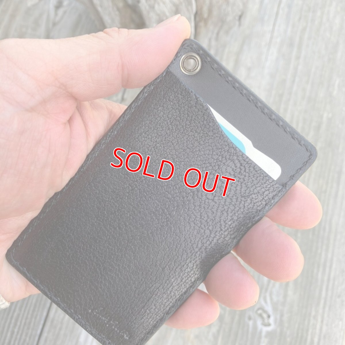 画像5: 【ヒグマレザー】ワイルドな質感ヒグマ革バージョン★パスケース / カード入れ 　ブラック (5)