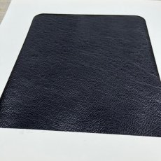 画像4: 【受注製作】2025年12月納品予定　ヒグマレザー使用 ラウンドファスナー長財布　漆黒ブラック (4)