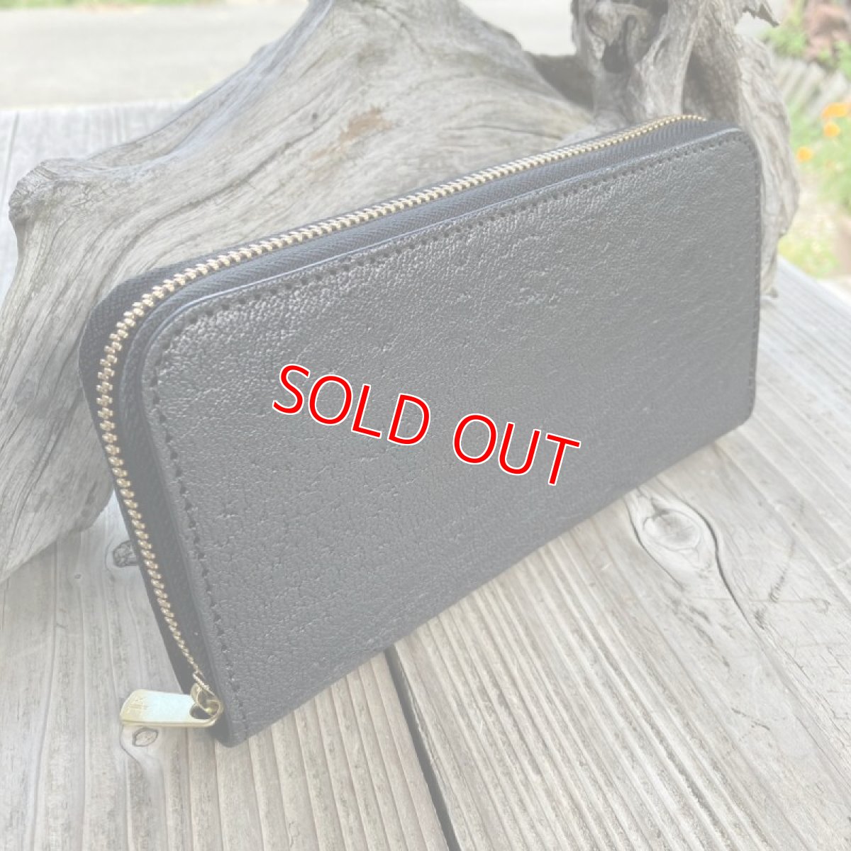 画像2: 【ヒグマレザー】ラウンドファスナー長財布　ヒグマ革＆牛革バージョン ブラック　即納可能 (2)