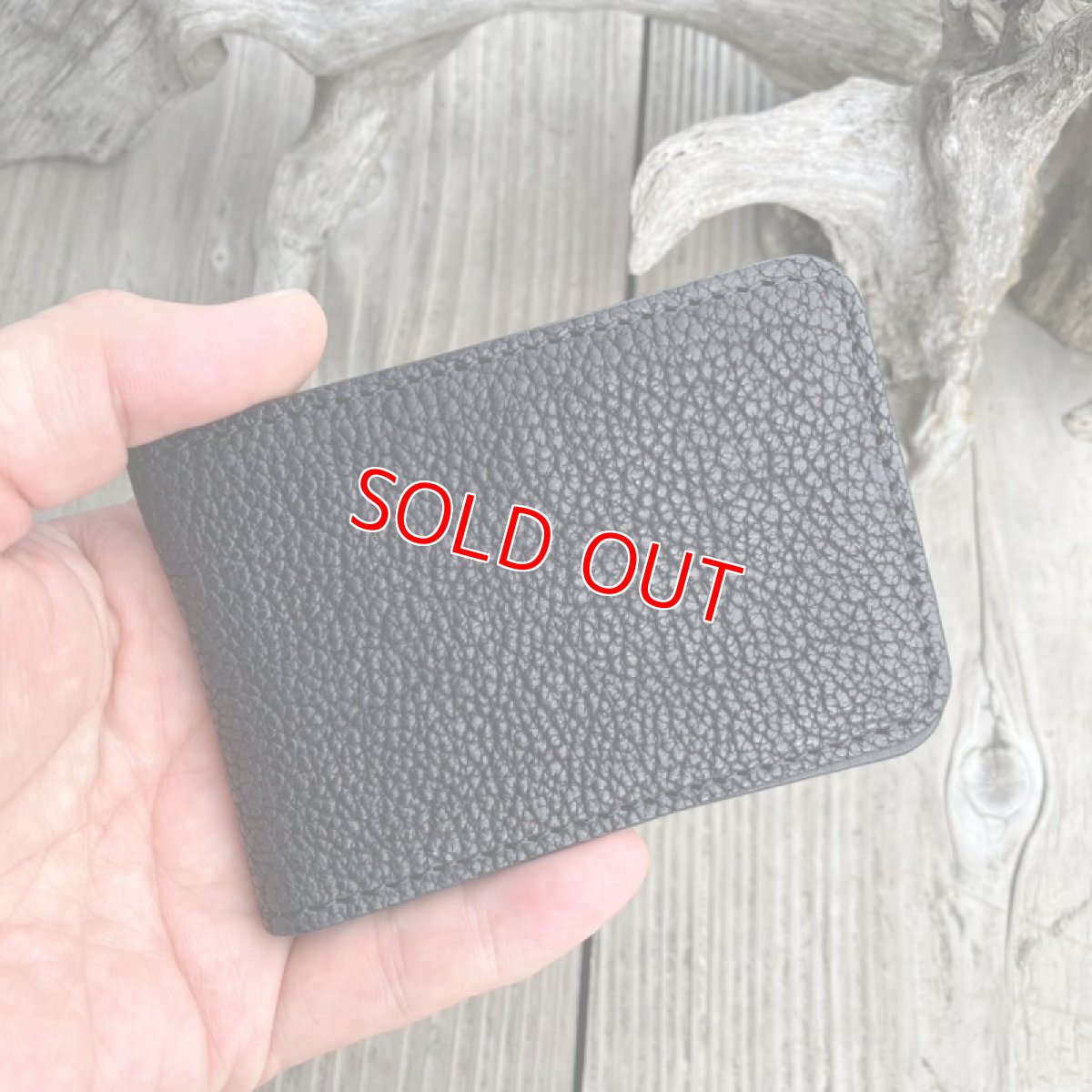 画像4: 【森の鼓動ヒグマ革】北海道ヒグマ革×姫路牛革☆極薄プレミアム二つ折りカードケース (4)