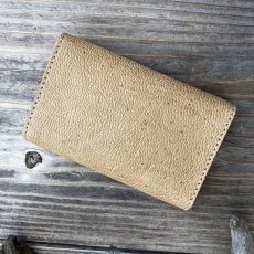 画像9: 【ツキノワグマ革】名刺入れ　熊革×牛革　ストーンベージュバージョン　写真の1点をお届けします (9)