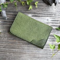 画像1: 【ツキノワグマ革】名刺入れ　熊革×牛革　翆色バージョン　写真の1点をお届けします (1)