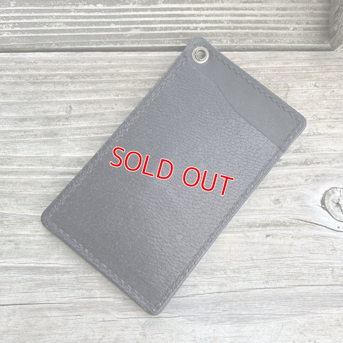 画像5: 【ヒグマレザー】ワイルドな質感ヒグマ革バージョン★パスケース / カード入れ 　ブラック (5)