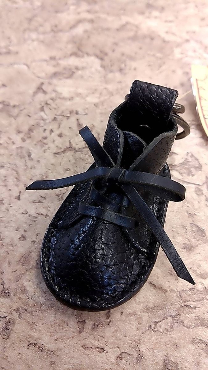 画像1: Y様専用ページ　オールヒグマのスニーカーキーホルダー (1)